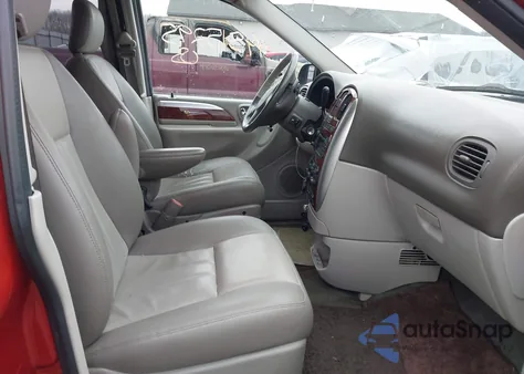 2006 Chrysler Town & Country Touring from USA, damaged, VIN 2A4GP54L06R720094